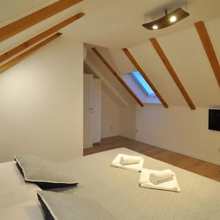 Villa Ela, With Heated Pool *